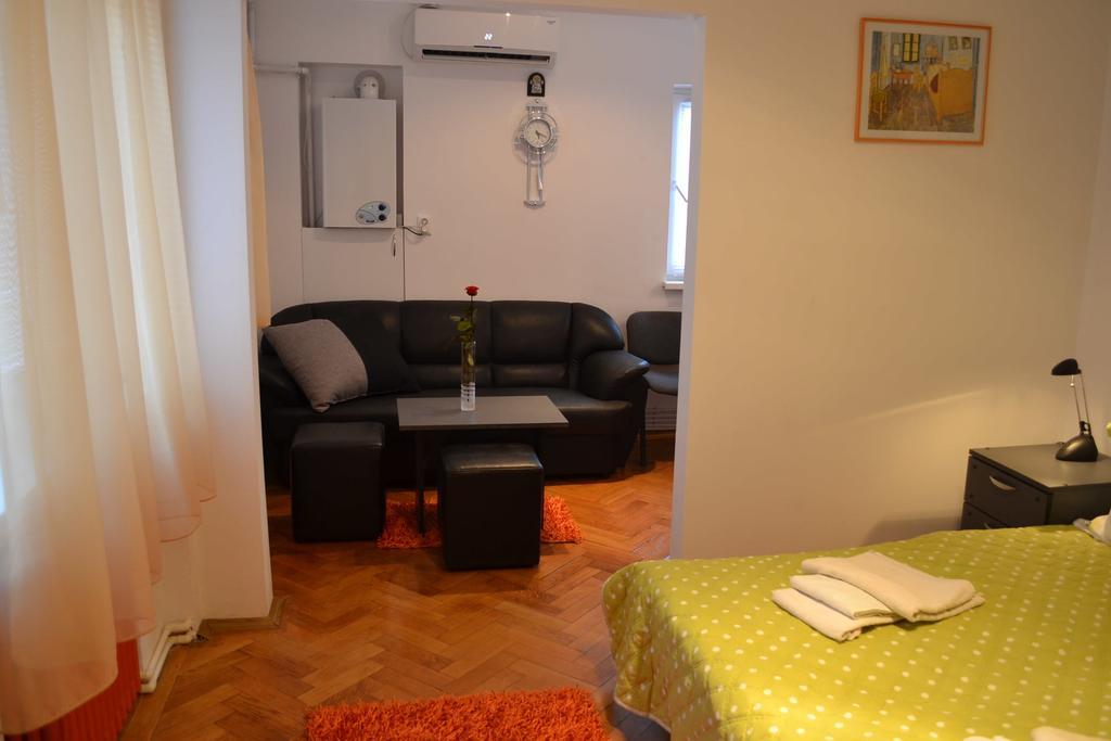 Victoria Studio Букурещ Стая снимка